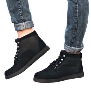Ugg Bethany Lace up Boot size 9.5